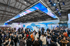 AWE2026观察，TCL小蓝翼·全域风Pro AI健康舒适空调破解舒适送风难题